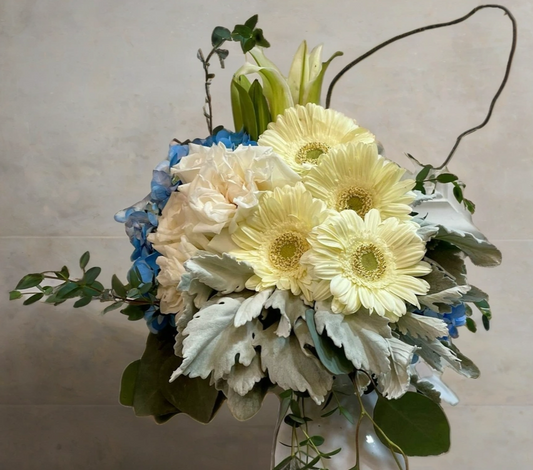 ROSAS GERBERAS LILIS Y HORTENSIAS ARREGLOS BOUTIQUE FLORALES